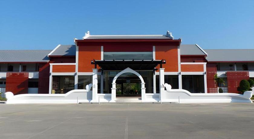 The Impress Nan Hotel Exterior photo