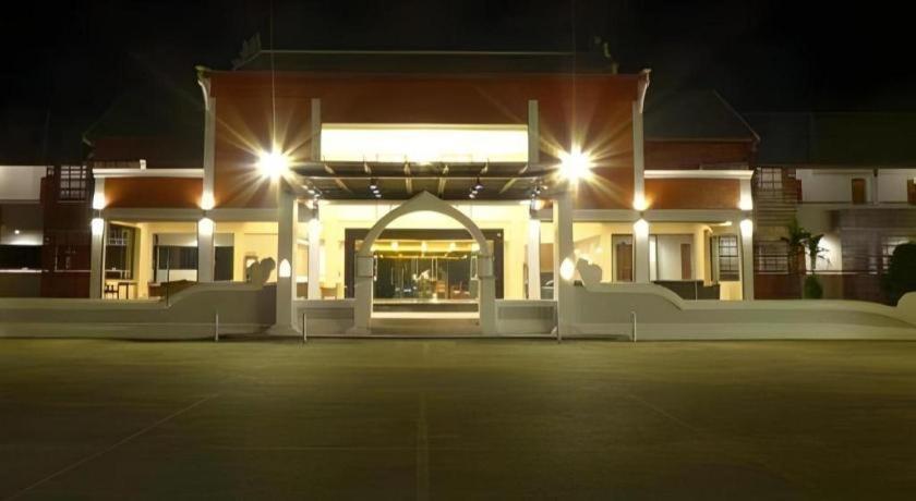 The Impress Nan Hotel Exterior photo