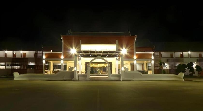 The Impress Nan Hotel Exterior photo